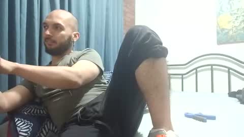 Snapshot of dinchtcams chatting on 07/16/26, 05:35 Dincht online show from 07/16/26, 05:35