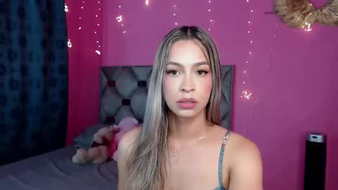 Snapshot of dione_sexyy chatting on 12/22/24, 06:17 IG dionemontecarlo19 online show from 12/22/24, 06:17
