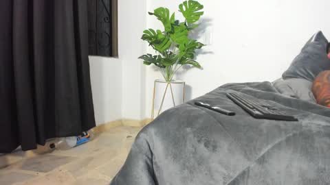 Snapshot of dionyxx chatting on 09/23/25, 11:52 dionyxx online show from 09/23/25, 11:52