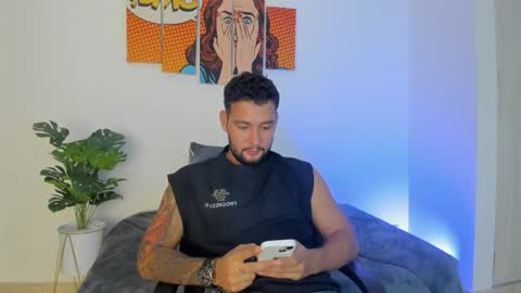 Snapshot of dionyxx chatting on 10/11/25, 11:14 dionyxx online show from 10/11/25, 11:14