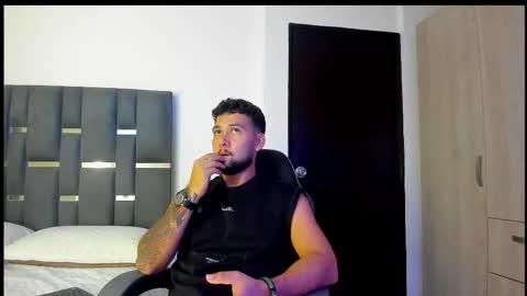 Snapshot of dionyxx chatting on 10/21/25, 03:18 dionyxx online show from 10/21/25, 03:18