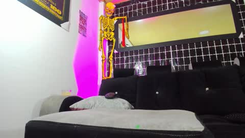 diosa aylaIndependent Model online show from 10/16/25, 11:28