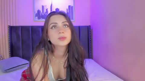 Snapshot of diosa_cristal chatting on 05/16/26, 04:09 Cristal online show from 05/16/26, 04:09