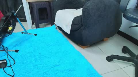 victoria online show from 10/10/25, 12:31