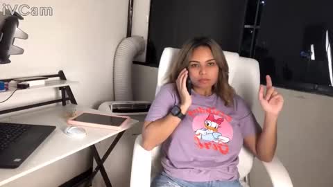 diosadeluniverso_ online show from 11/05/25, 10:21