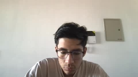 Snapshot of dioslatino chatting on 11/13/25, 01:32 dioslatino online show from 11/13/25, 01:32