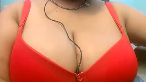 dipa2345 online show from 09/17/25, 04:47