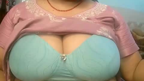 dipa2345 online show from 10/31/25, 04:30