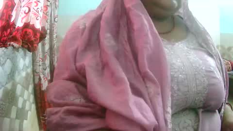 dipa2345 online show from 11/07/25, 11:10