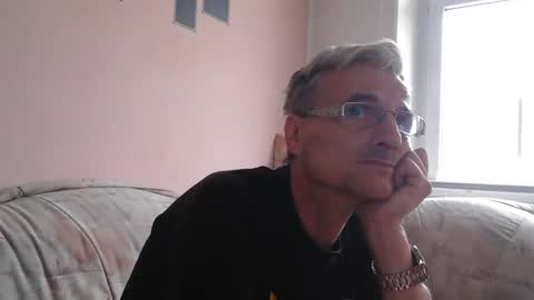 Snapshot of dirk6873 chatting on 04/24/26, 09:12 Adam Carla online show from 04/24/26, 09:12