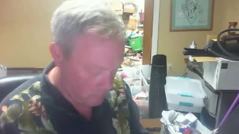 Snapshot of dirkpitt223 chatting on 12/21/24, 06:23 DirtkPitt Fun guy working online show from 12/21/24, 06:23