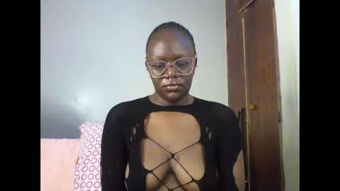 ELLE online show from 12/14/25, 01:55