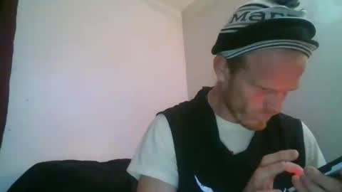 Snapshot of dirtydaddy69627829 chatting on 11/19/25, 04:01 Justin Robinson online show from 11/19/25, 04:01