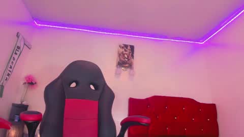 Naomy  online show from 01/18/25, 07:37