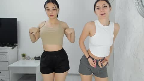 Gyna    Josie    online show from 01/14/25, 03:22