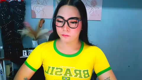 Snapshot of dirtygirls_grace chatting on 05/21/26, 08:32 grace online show from 05/21/26, 08:32