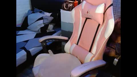 LEXA online show from 01/25/25, 09:04