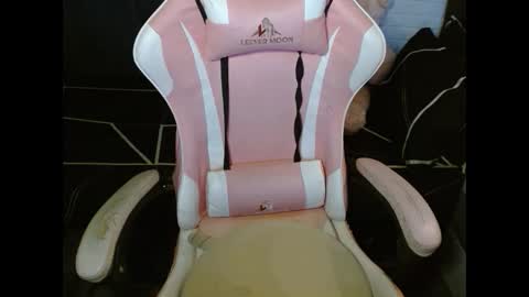 LEXA online show from 12/14/25, 05:07