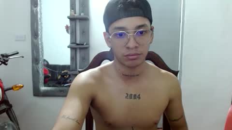 Snapshot of dirtyslimlatin chatting on 11/27/25, 02:35 dirtyslimlatin online show from 11/27/25, 02:35