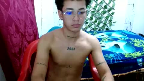 Snapshot of dirtyslimlatin chatting on 12/23/25, 01:36 dirtyslimlatin online show from 12/23/25, 01:36