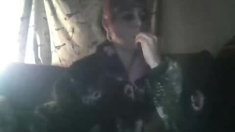 Snapshot of dirtyxhippie21 chatting on 01/19/26, 03:10 Crystal online show from 01/19/26, 03:10