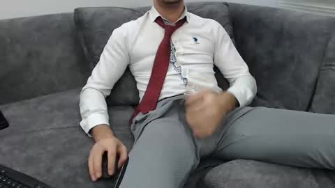 dirtyybooyy77 online show from 11/25/25, 11:05