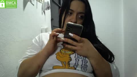 Snapshot of dirtyymom chatting on 09/14/25, 04:55 dirtyymom online show from 09/14/25, 04:55