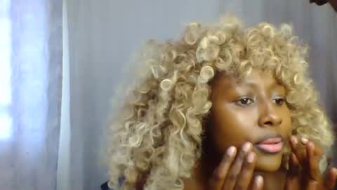 Snapshot of disah_002 chatting on 06/14/26, 09:55 disah_002 online show from 06/14/26, 09:55