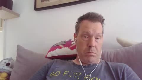 Snapshot of disney0988 chatting on 05/10/26, 08:08 disney0988 online show from 05/10/26, 08:08