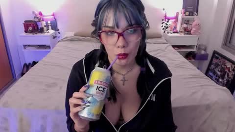 Lena online show from 03/25/26, 02:39