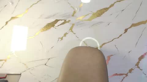 disyamil_pineda online show from 06/04/26, 02:50