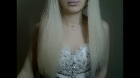 DitaMilton online show from 01/19/25, 07:47