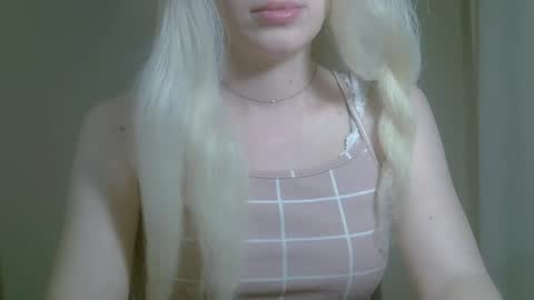 DitaMilton online show from 09/08/25, 08:19