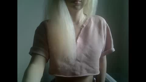 DitaMilton online show from 09/22/25, 02:52