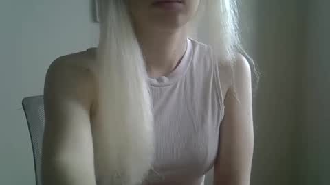 DitaMilton online show from 10/16/25, 09:21