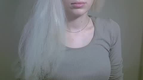 DitaMilton online show from 11/03/25, 03:24