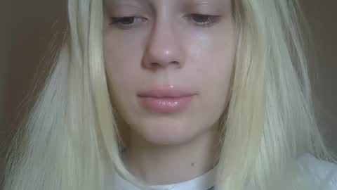 DitaMilton online show from 04/20/26, 07:37