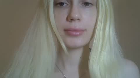 DitaMilton online show from 04/28/26, 08:36