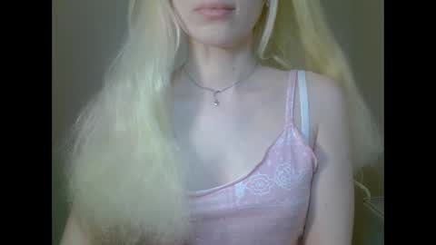DitaMilton online show from 04/30/26, 08:57