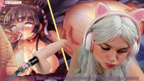 Snapshot of divacam chatting on 12/17/24, 10:22 Tini online show from 12/17/24, 10:22