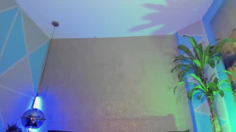 Snapshot of divaluna_ chatting on 03/31/26, 12:12 divaluna_ online show from 03/31/26, 12:12