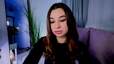 Tia online show from 09/17/25, 08:43