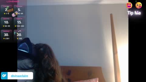 Divina Claire    online show from 11/01/25, 12:01