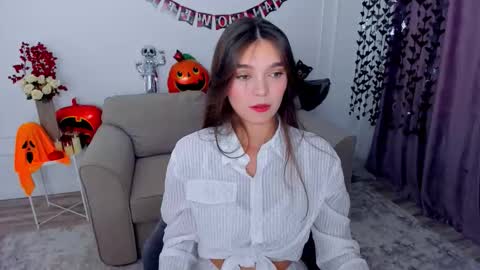 Hannah online show from 10/17/25, 11:24