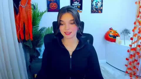 Hannah online show from 10/28/25, 03:04