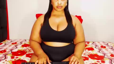 divinebooty93 online show from 11/05/25, 12:27