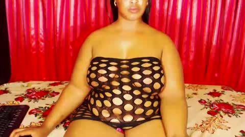 divinebooty93 online show from 02/26/26, 06:29