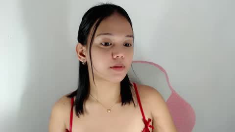 Snapshot of divinegoddness chatting on 05/08/26, 05:57 Crystal mae online show from 05/08/26, 05:57