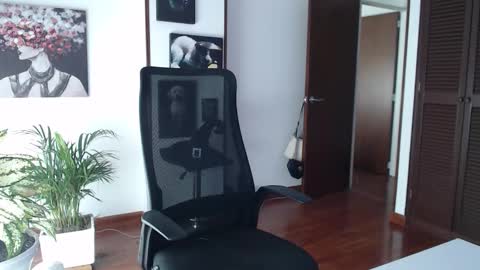 Hera online show from 11/20/25, 12:05