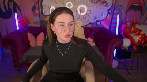 Snapshot of divinejasss chatting on 03/03/25, 08:05 DivineJasss online show from 03/03/25, 08:05